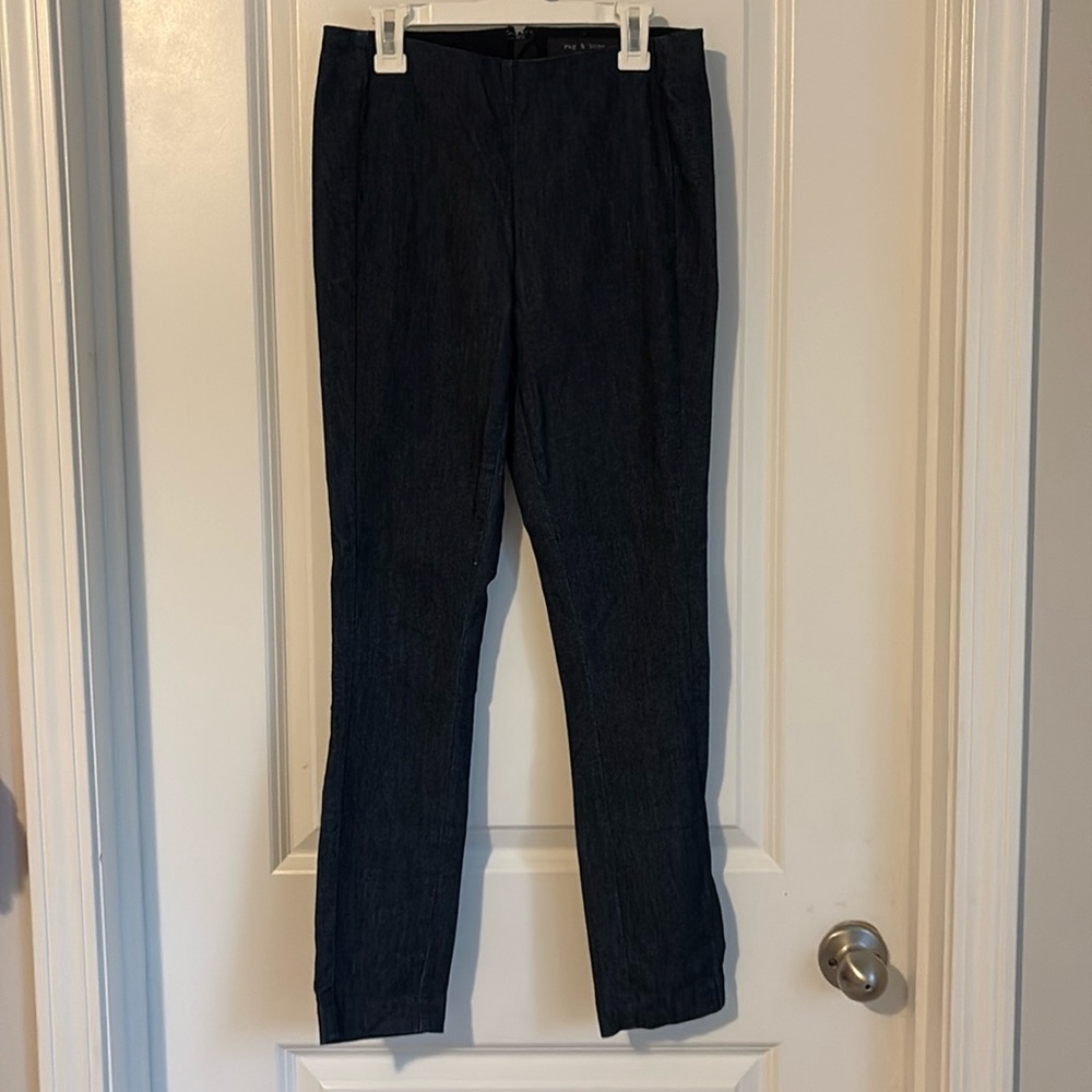 Like new size 4 Rag and Bone stretch jeans!